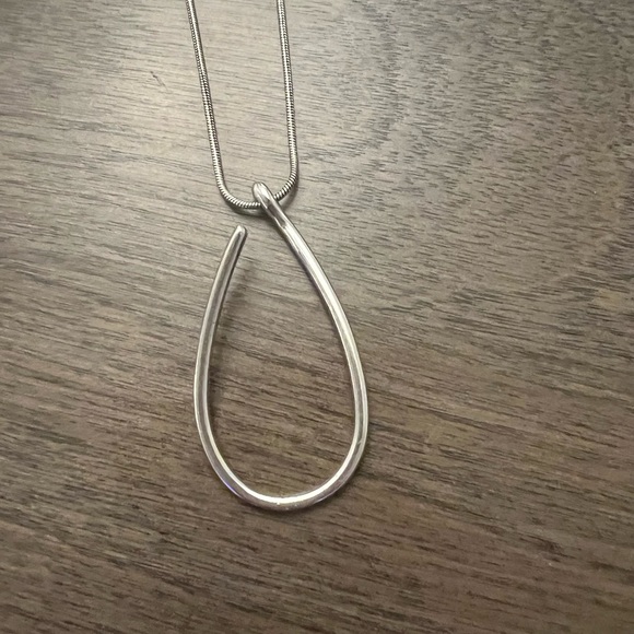 Silver Brighton Necklace with crystal tear drop. - Picture 4 of 6